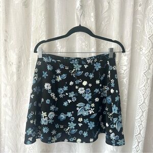 Vintage 1990's Dynamite Blue & White Floral Mini Skirt!